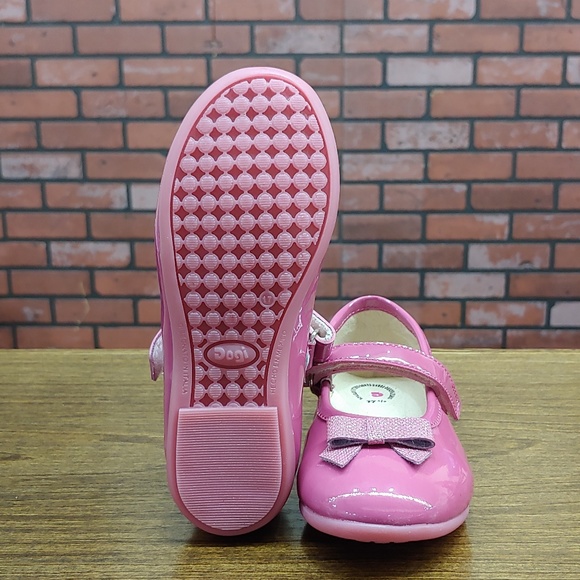 Dogi® Girls Raspberry Pink Patent Leather Flats - Picture 7 of 7
